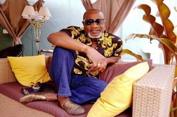 France: le chanteur congolais Koffi Olomidé condamné à deux ans de prison avec sursis.